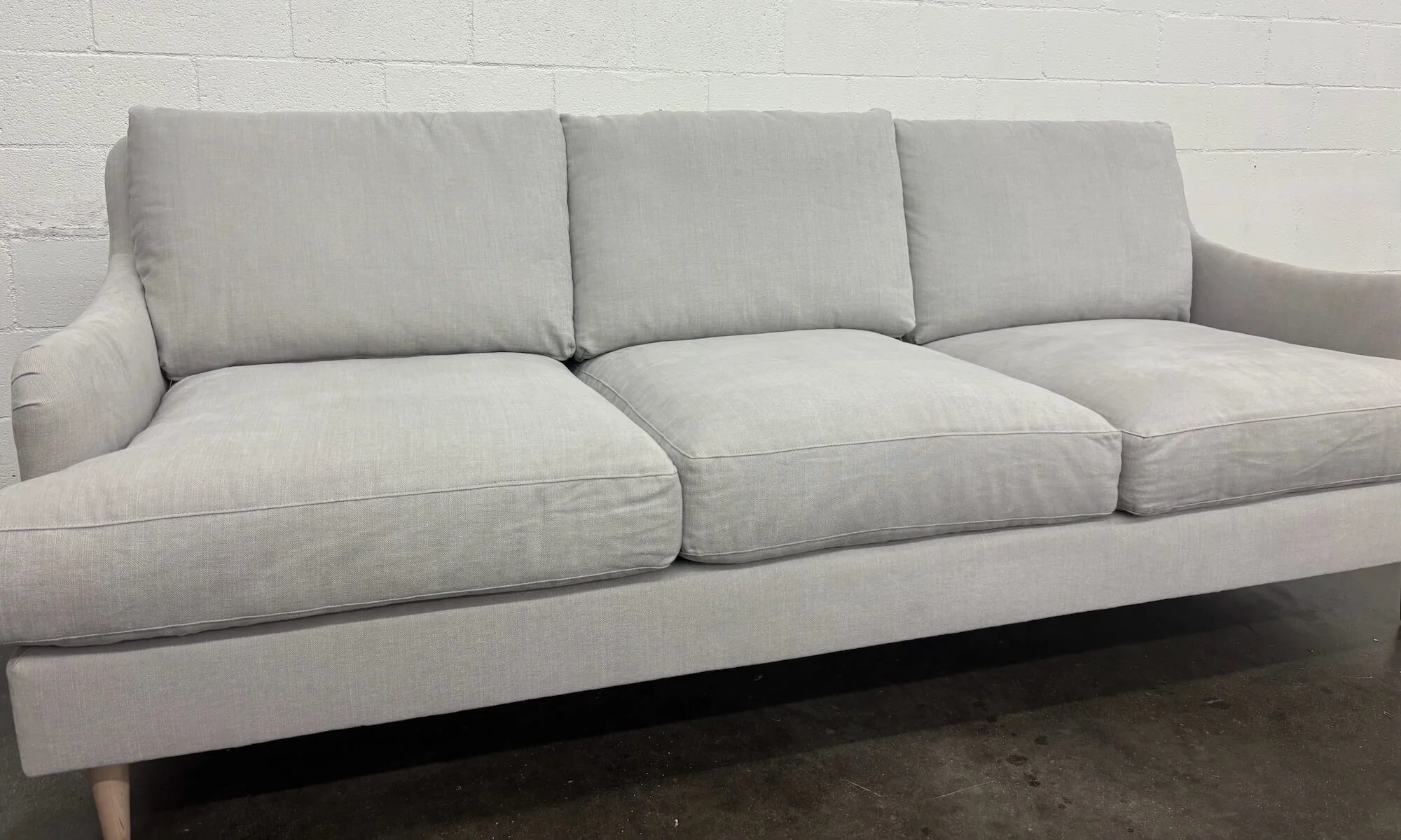Kaydan Sofa | Natural Latex - Image 4