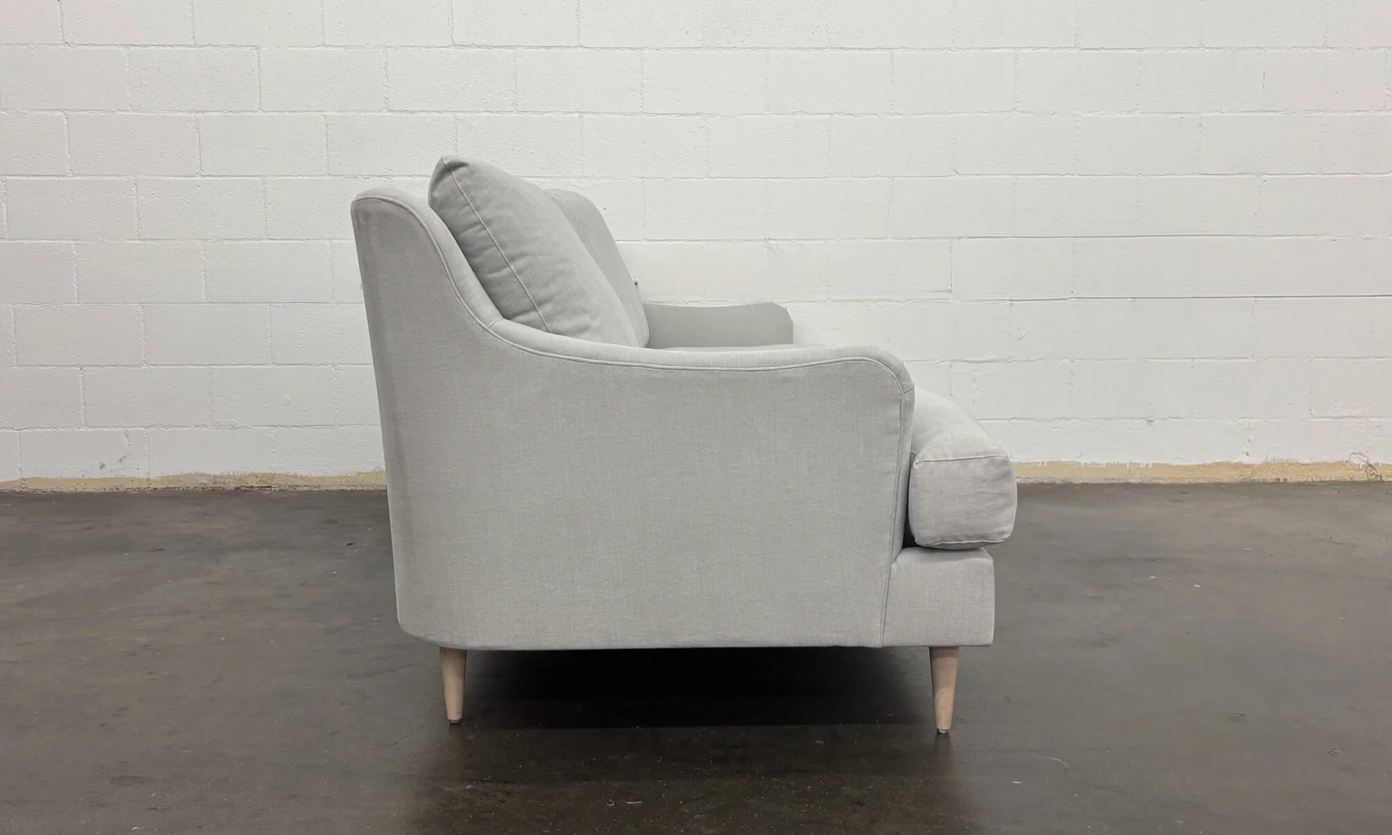 Kaydan Sofa | Natural Latex - Image 5
