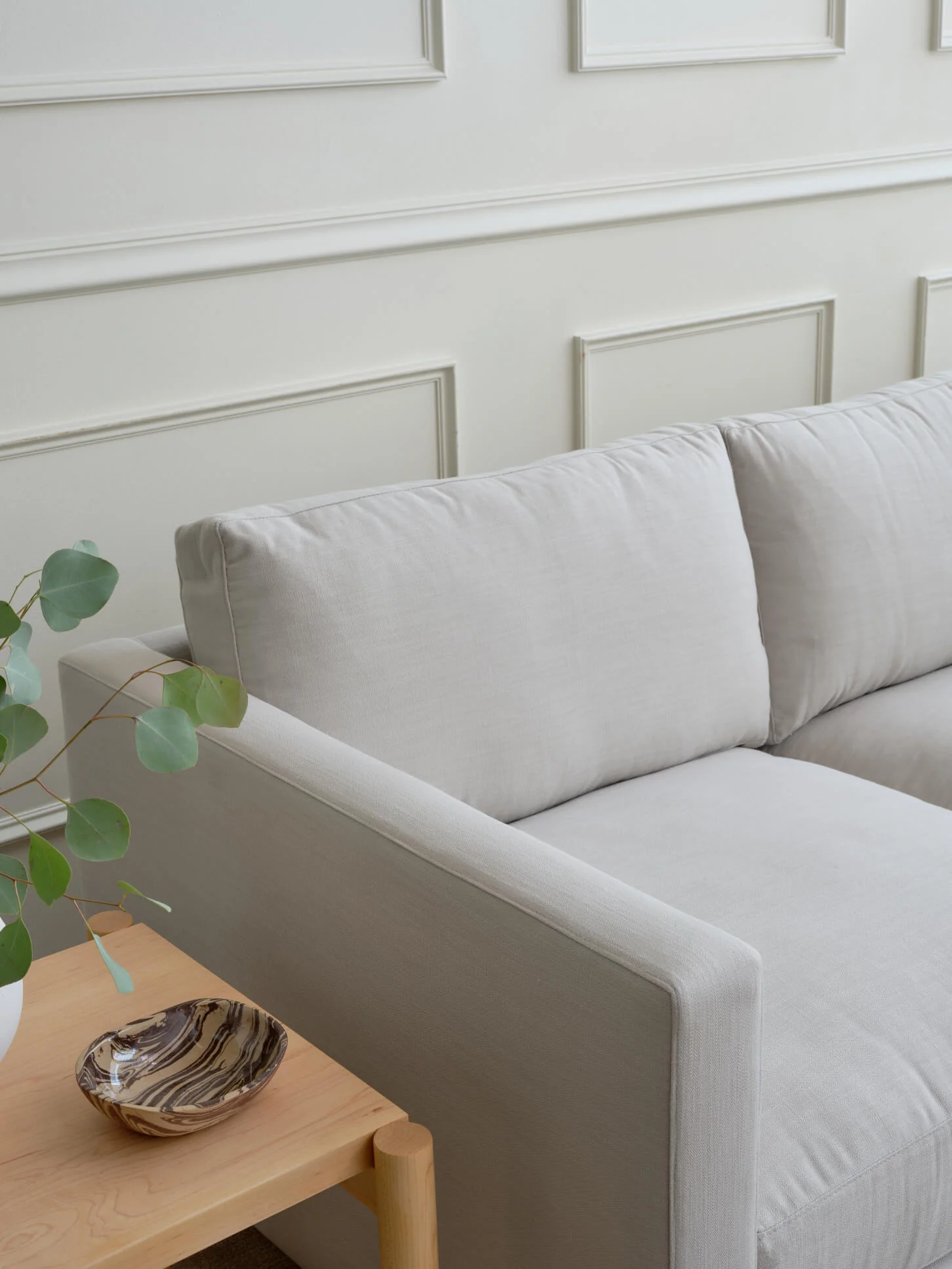 Mota Chaise Sectional in Natural Latex - Image 4